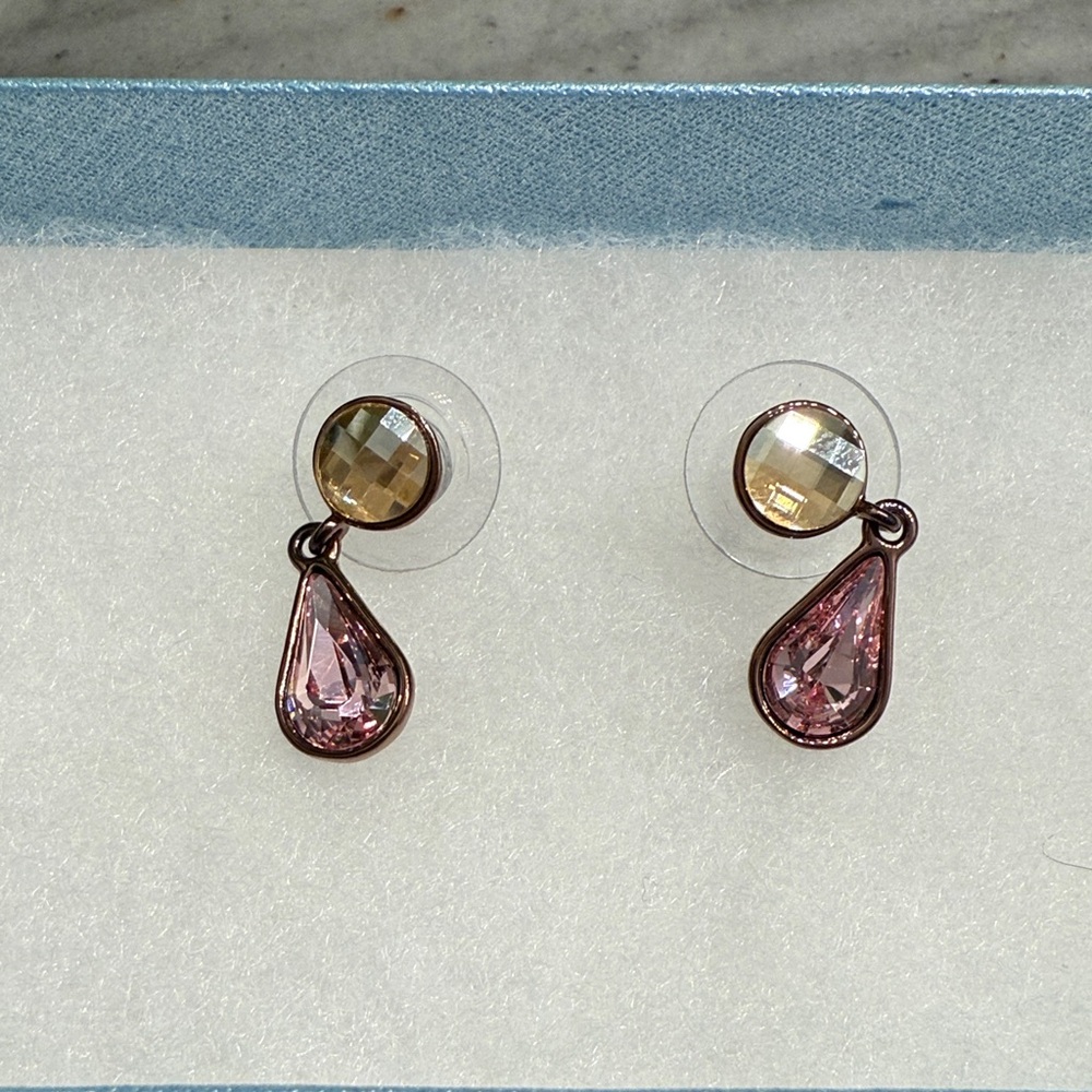 Touchstone Crystal Pink and Gold “DIVA” Necklace & Earrings - Picture 2 of 4